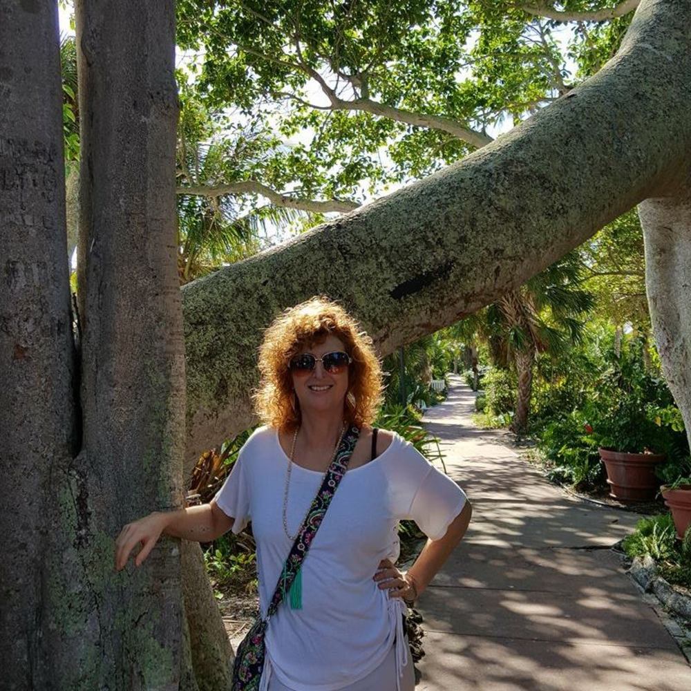 Meet your Posher, Lorraine